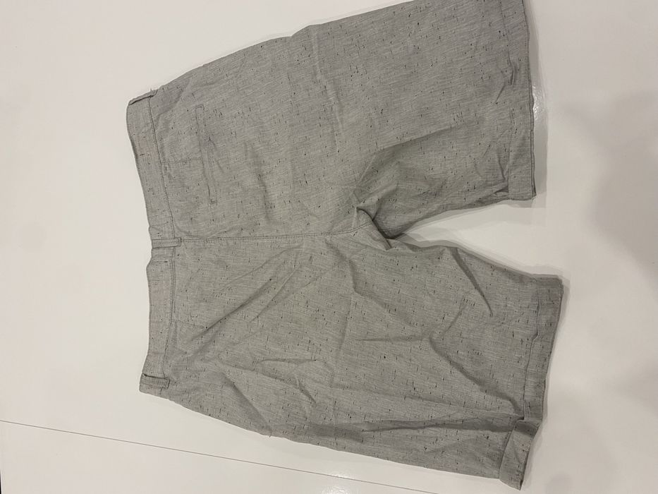 Calções cinzento rapaz