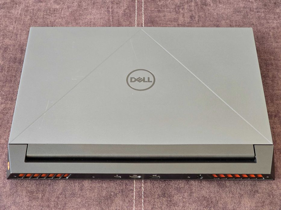 Dell G15 5535 (15,6" FHD 165Hz/ R7 7840HS/ 16 DDR5/ 512 SSD/ RTX 4060)