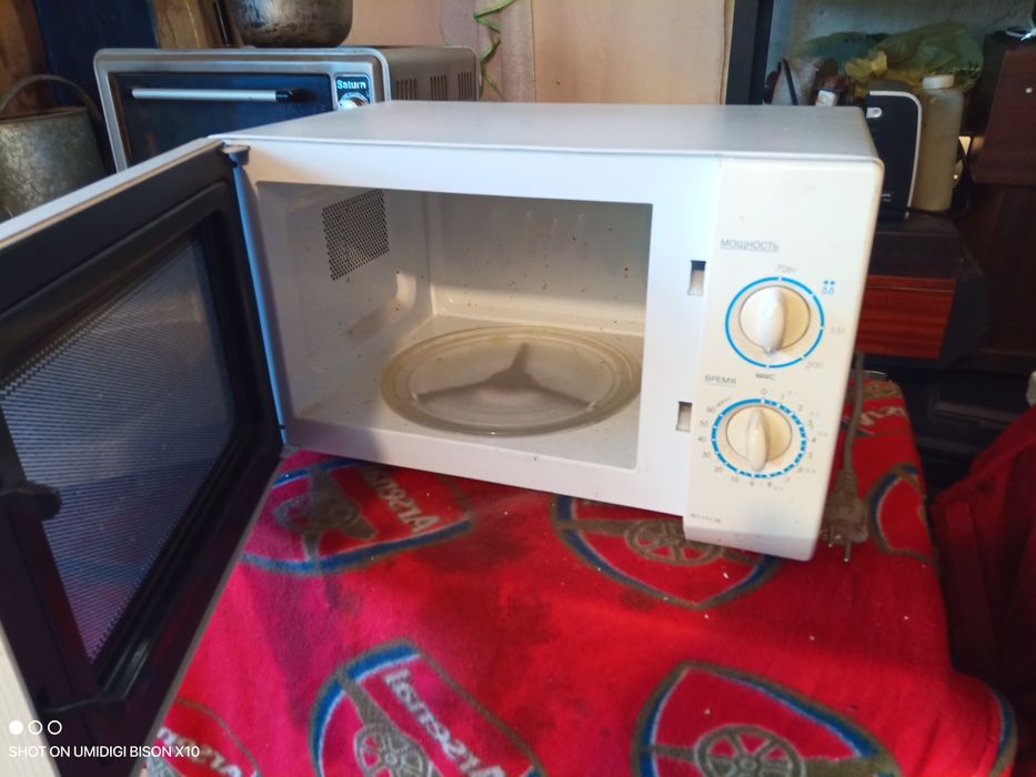 Микроволновая печь LG в отличном состоянии