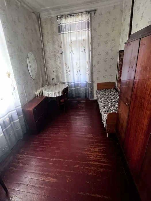 3-х кімнатна квартира в центрі Полтави. Цегляний будинок.