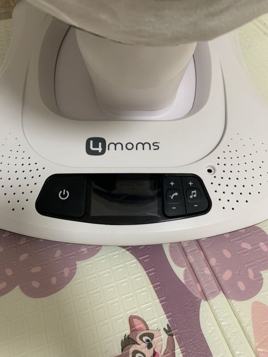 Заколисуючий центр 4moms maMaroo 4.0