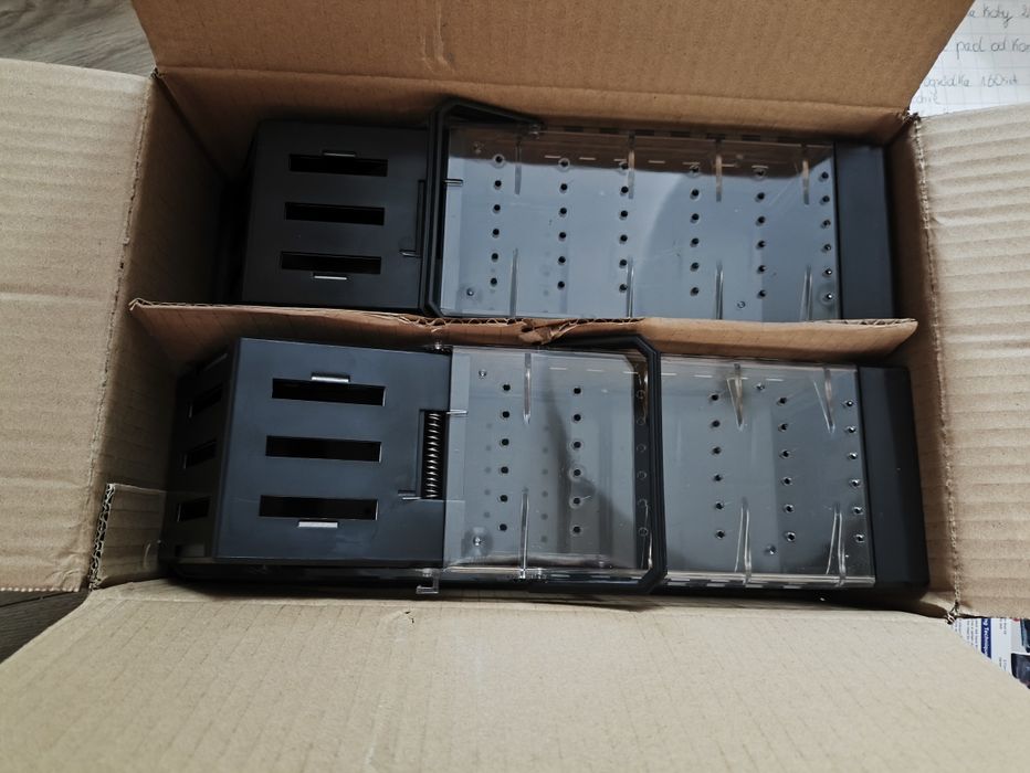 Zestaw dwóch pułapek na myszy i szczury