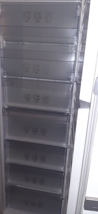 Морозильна камера BEKO RFNK 290