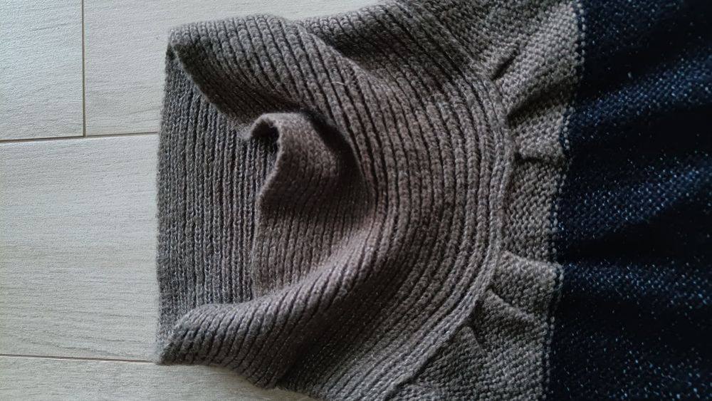 Sweter golf dziewczęcy