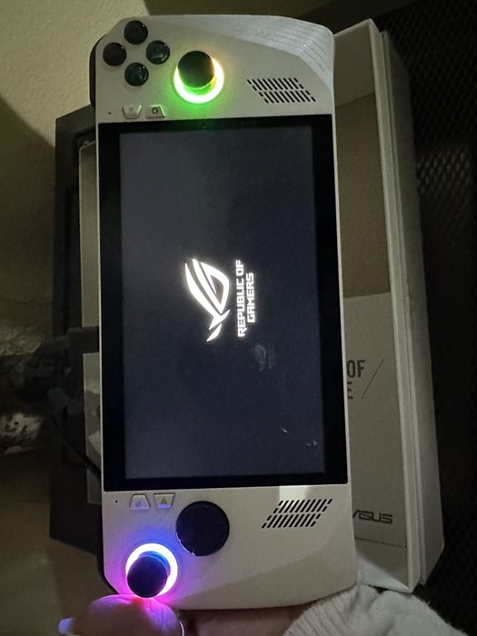 ASUS ROG Ally Ryzen Z1 512GB - Excelente Estado