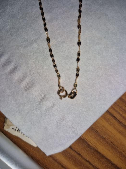 Sprzedam złoty łańcuszek damski