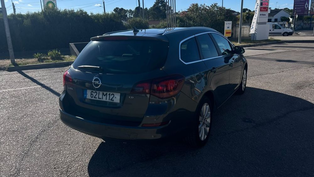 Opel astra 2011 diesel 1.7 — photo 3