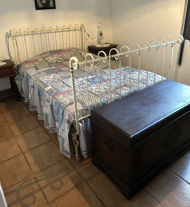 Cama Antiga em Ferro Forjado / Estilo Vintage Romântico
