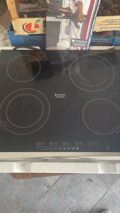 Placa de Indução Hotpoint Ariston – Para Peças ou Reparação