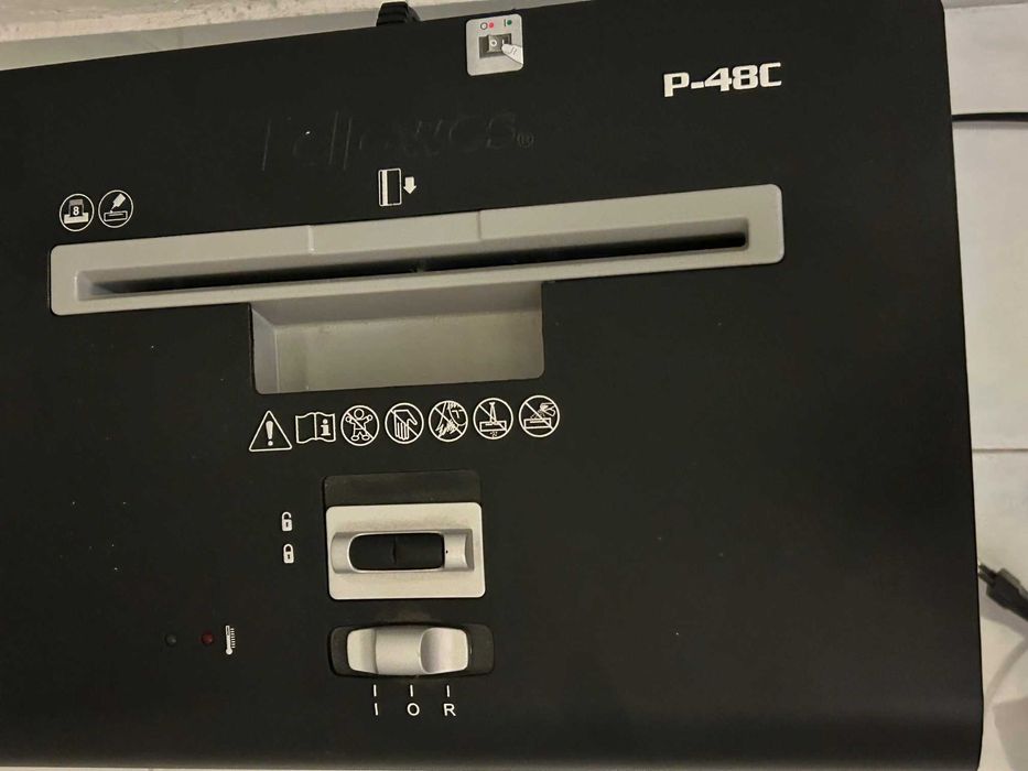 Destruidora de papel Fellowes P-48C (Como nova)