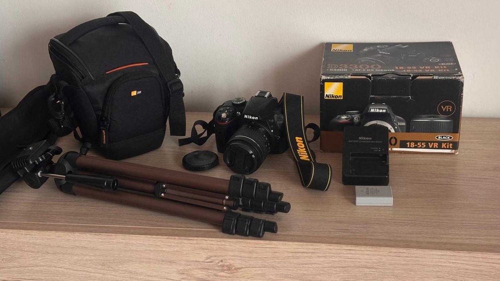 Nikon D3300 + Objetiva 18-55mm VR + Tripé — Excelente Estado