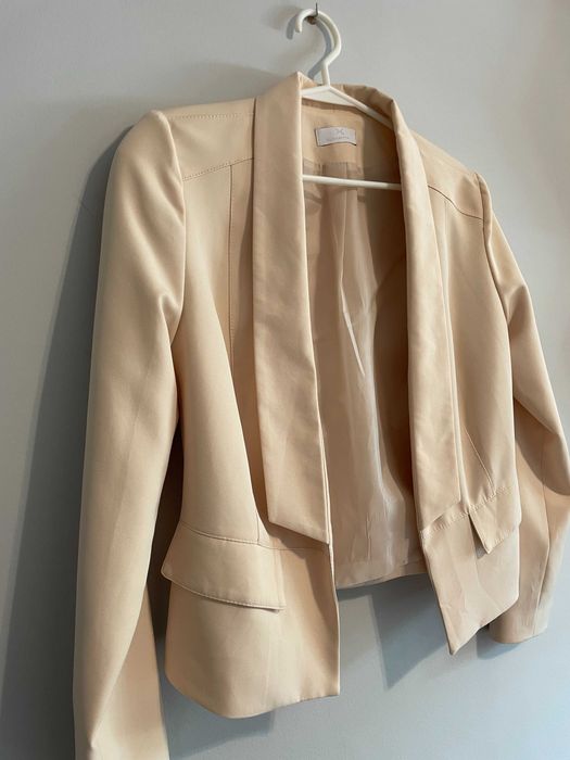 Jasnobeżowa marynarka żakiet 38 M