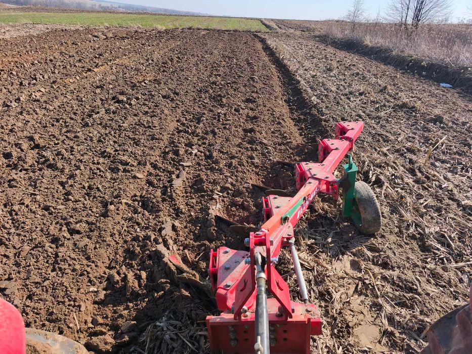 Pług Agro-Masz 4+1