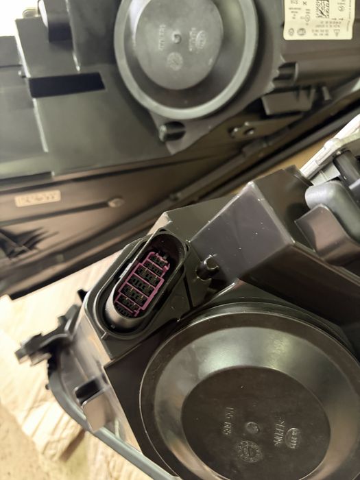 Volkswagen Tiguan передні фари 2010-2016 р