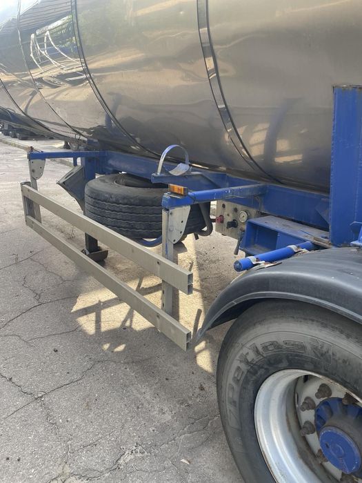 Цистерна полуприцеп  GUHUR SEM 332 в отлично состоянии