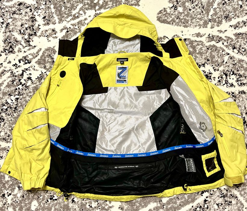 Продам лижну жіночу куртку zimtstern