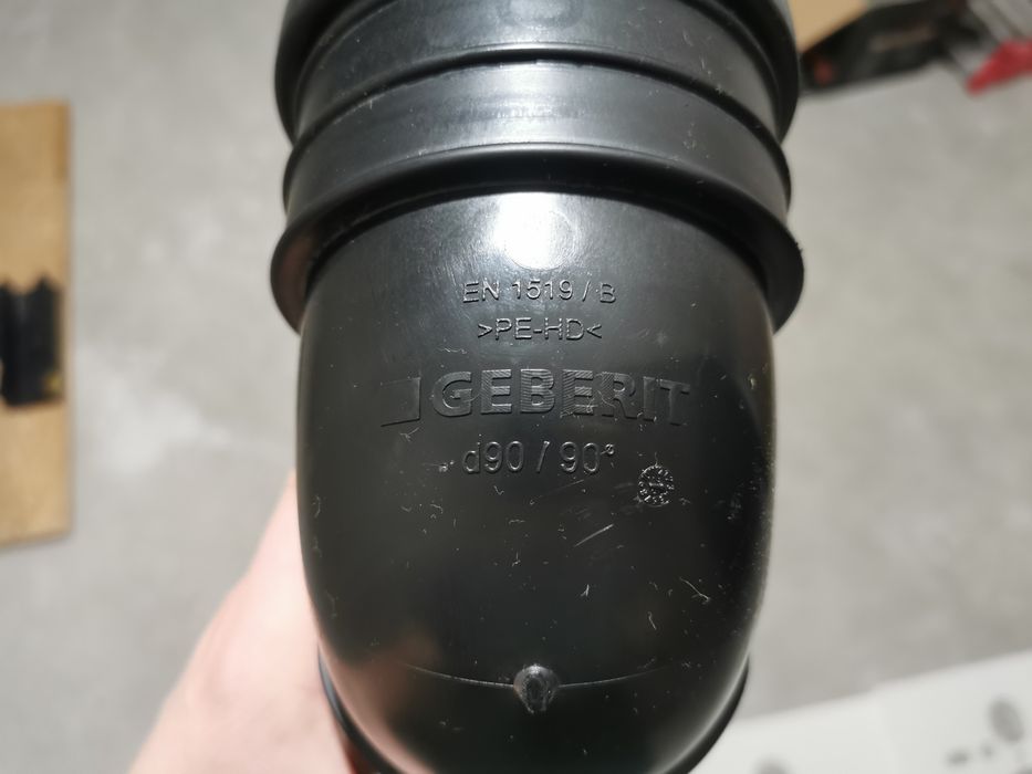 Orginalne kolano Geberit 90