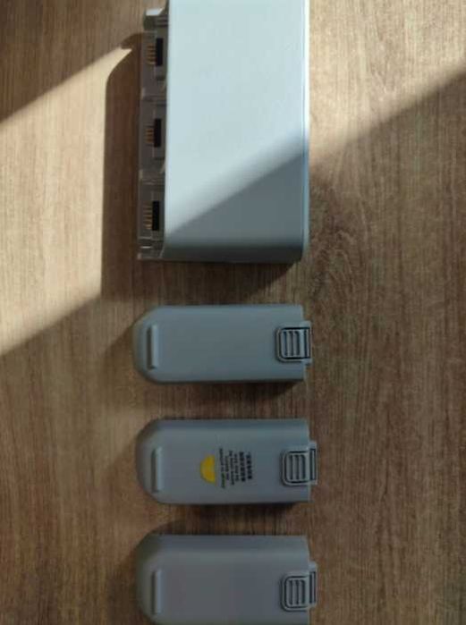 3  Baterias DJI Neo + Carregador DJI Neo Two-Way - Charging Hub