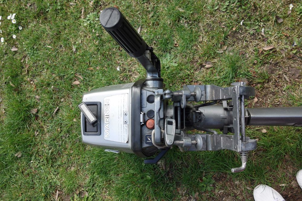 silnik spalinowy dwusuwowy marki Mariner 4