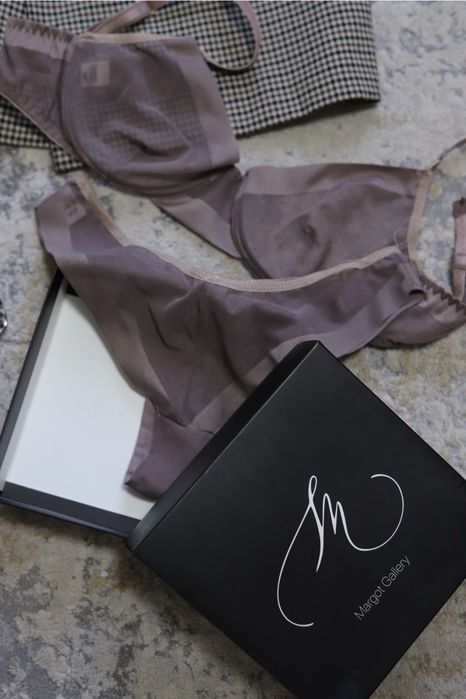 Пакетом Одяг ZARA , розмір S- на осінь лофери, піджак,джинсовка