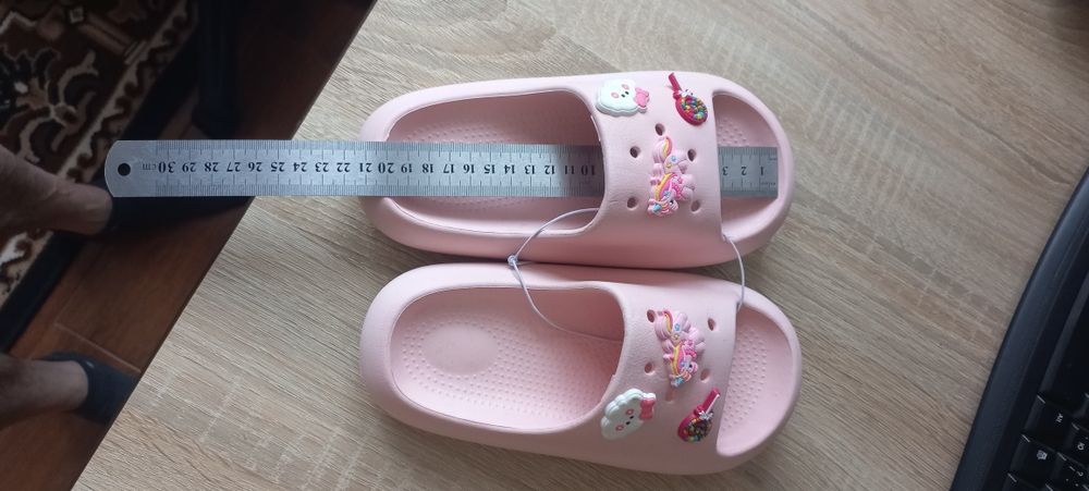 Тапки для дівчинки