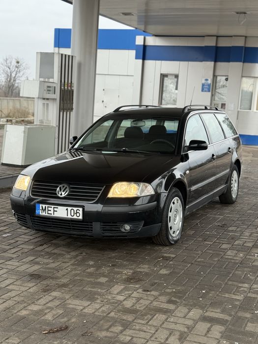 Volkswagen Passat B5+ 1.9 TDI, МКПП

Автомобіль у хорошому стані.
Кузов цілий, без серйозних дефектів.
Двигун 1.9 дизель — надійний та економічний, турбіна дме добре.
Коробка передач — 5-ступенева механіка, працює чітко.

Салон цілий та доглянутий, без пошкоджень.
Помилок по електроніці немає.
Встановлена лінзована оптика.
Хороша зимова гума Michelin — впевнено тримає дорогу.

Авто повністю на ходу, сів і поїхав.
Чудовий варіант для щоденної їзди