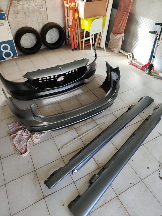 Parachoques e embaladeiras Mercedes s206