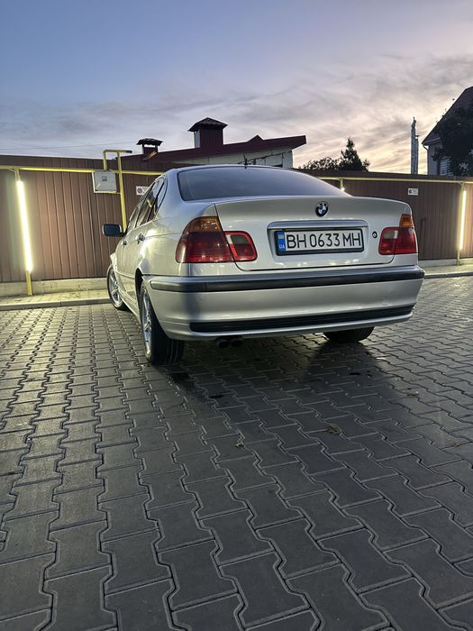 BMW E46 320i (1998)