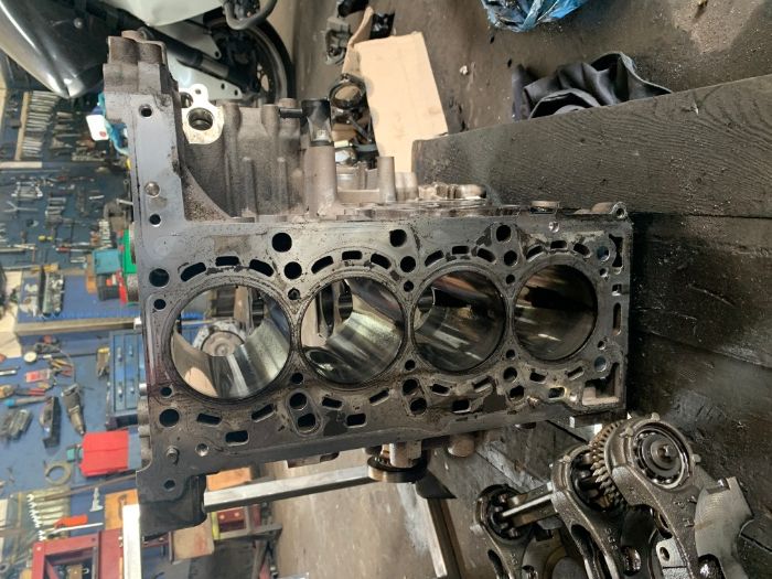 Мерседес Двигатель по запчастям ОМ654 A654.920 запчасти к двигателю