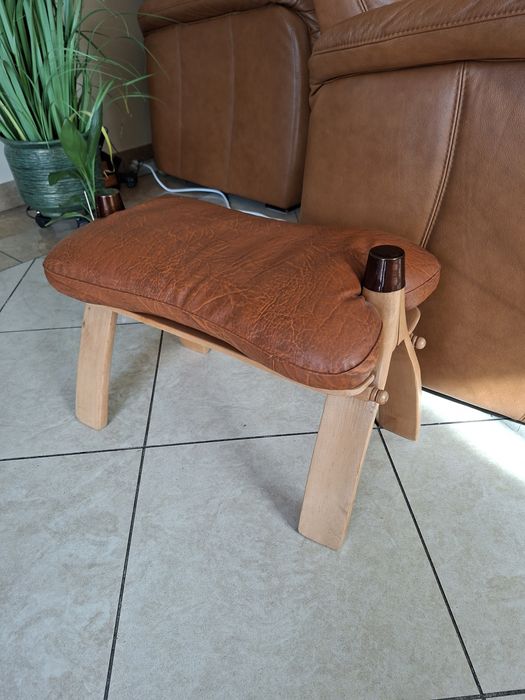 Podnóżek, taboret, małe krzesło