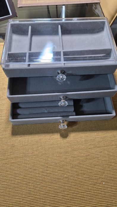 Органайзер для прикрас