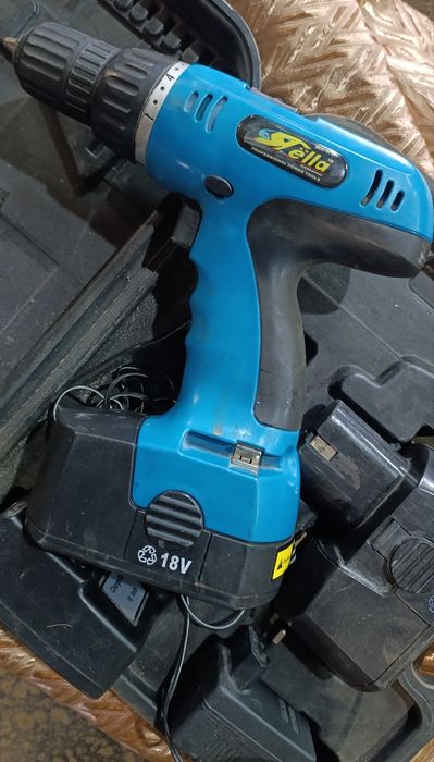 Продам Шуруповерт Stella 18v