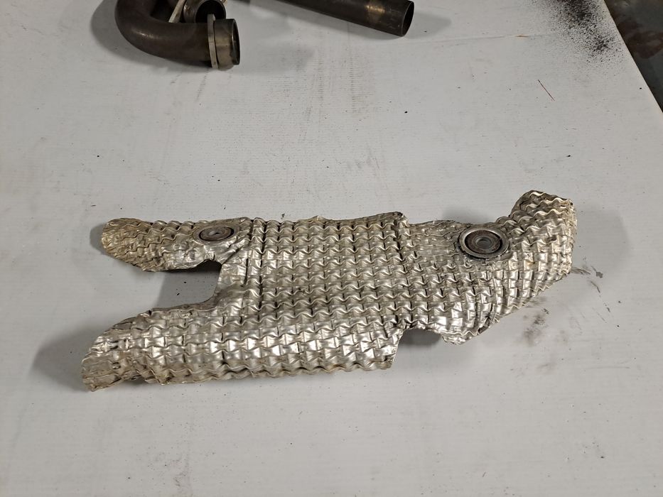 Escape DOMINATOR + linha completa para Yamaha XT600R/Z