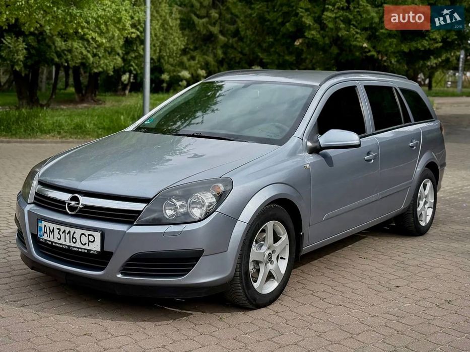 Opel Astra 2006рік 1.6 газ- бензин.