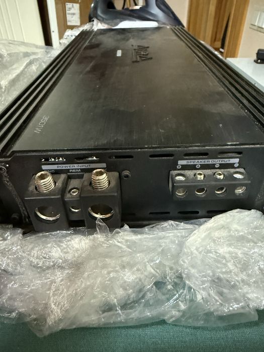 Усилитель aura venom 3501