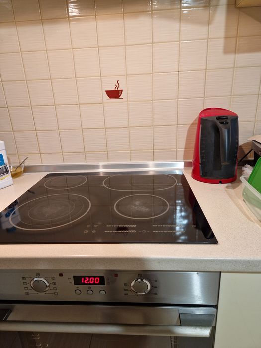 Варочна Electrolux