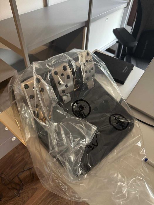 Logitech G932 Volante + Pedais para XBOX PC