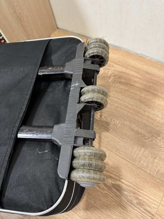 Чемодан на колесах