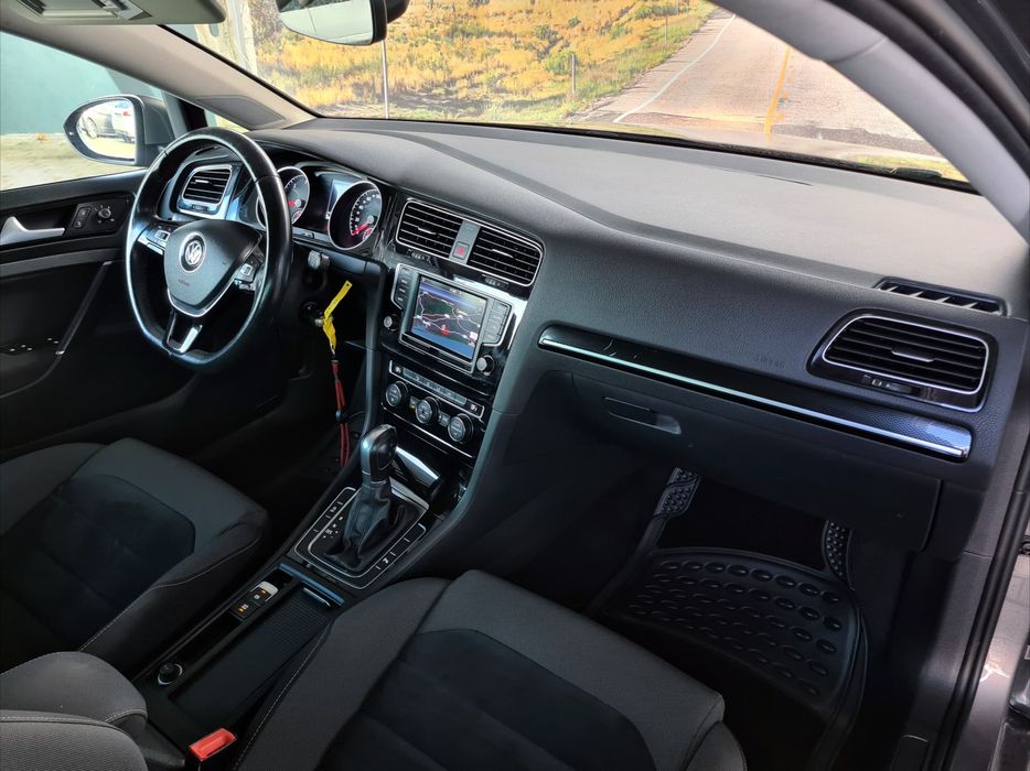 Volkswagen Golf Variant 1.6 TDi Highline DSG