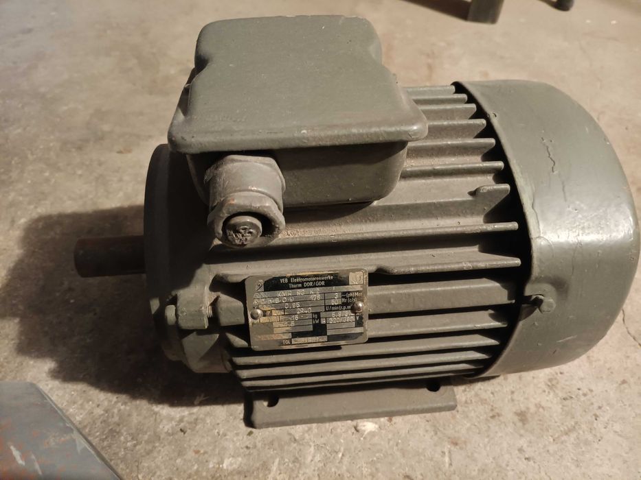 Butle gazowe spawalnicze, wytwornica acetylenowa, silniki 1,5kw, 370W