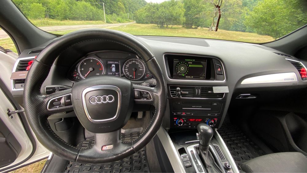 Продається Audi Q5