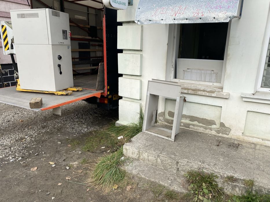 Переміщення Банкоматів Сейфи Терміналів Гідроборт Такелажники ФОП