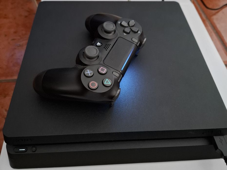 Playstation 4 500GB com FIFA20