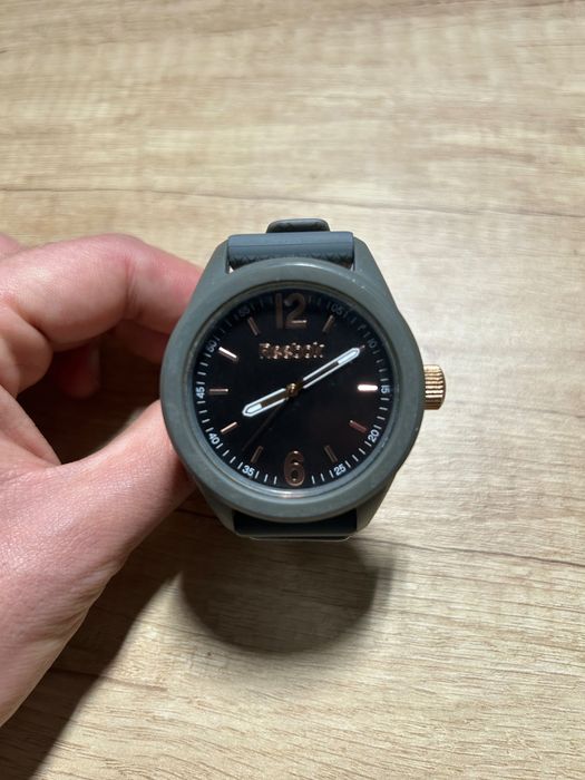 Relógio cinzento Reebok