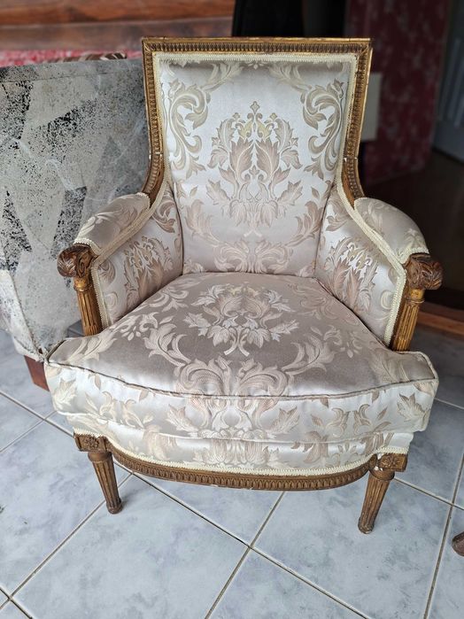 Poltronas ou Par de Bergères - armchairs in the Louis XVI style - em São Miguel Açores