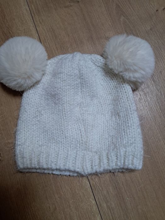 Czapka Sinsay kremowa