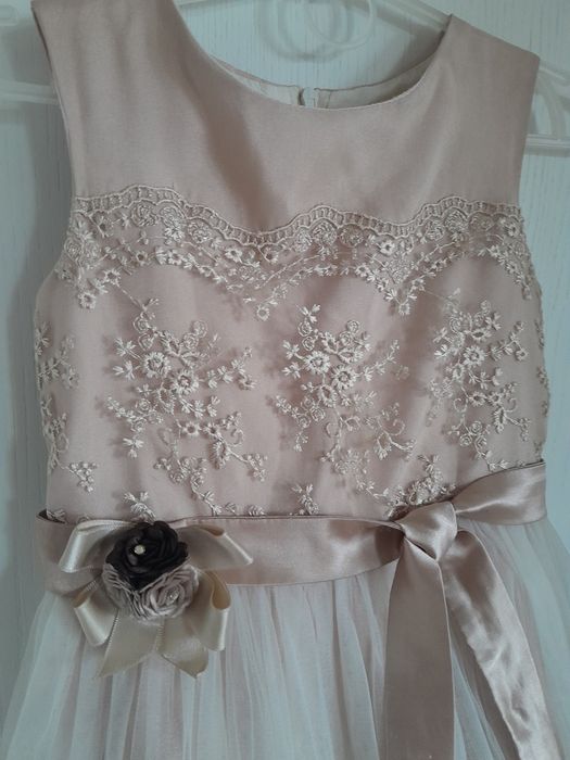 Плаття святкове для дівчинки