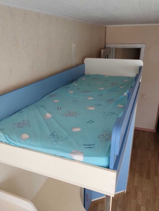 Дитячі меблі (комплект: ліжко, шафа, письмовий стіл)