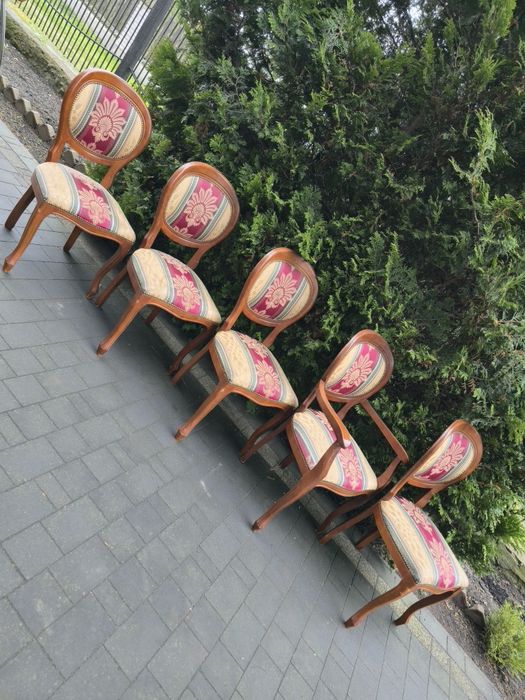 Zestaw stół i krzesła stylizowane stan uzywany