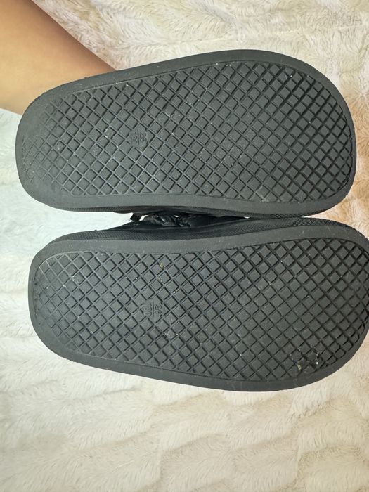 Зимние ботинки.